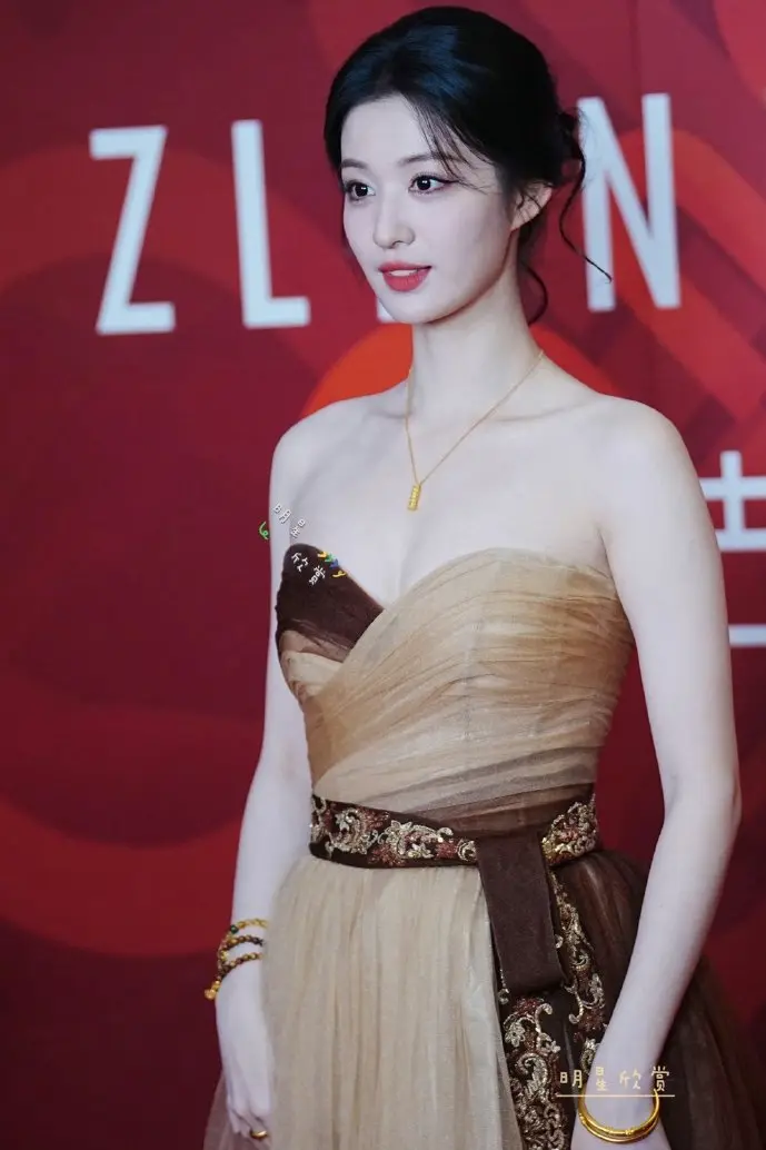 雪国列车游戏场景